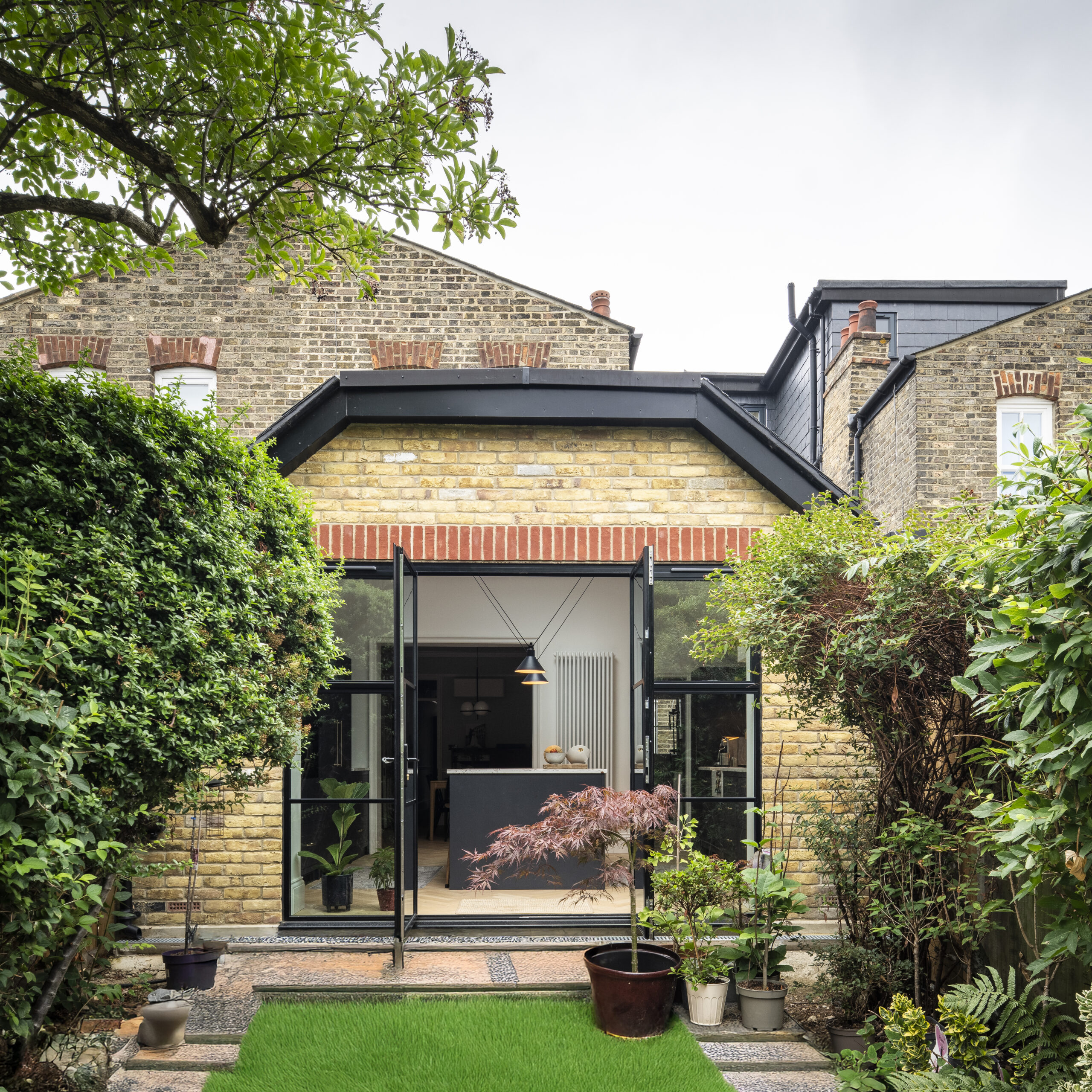Rear extension of a London home designed by My/Architect